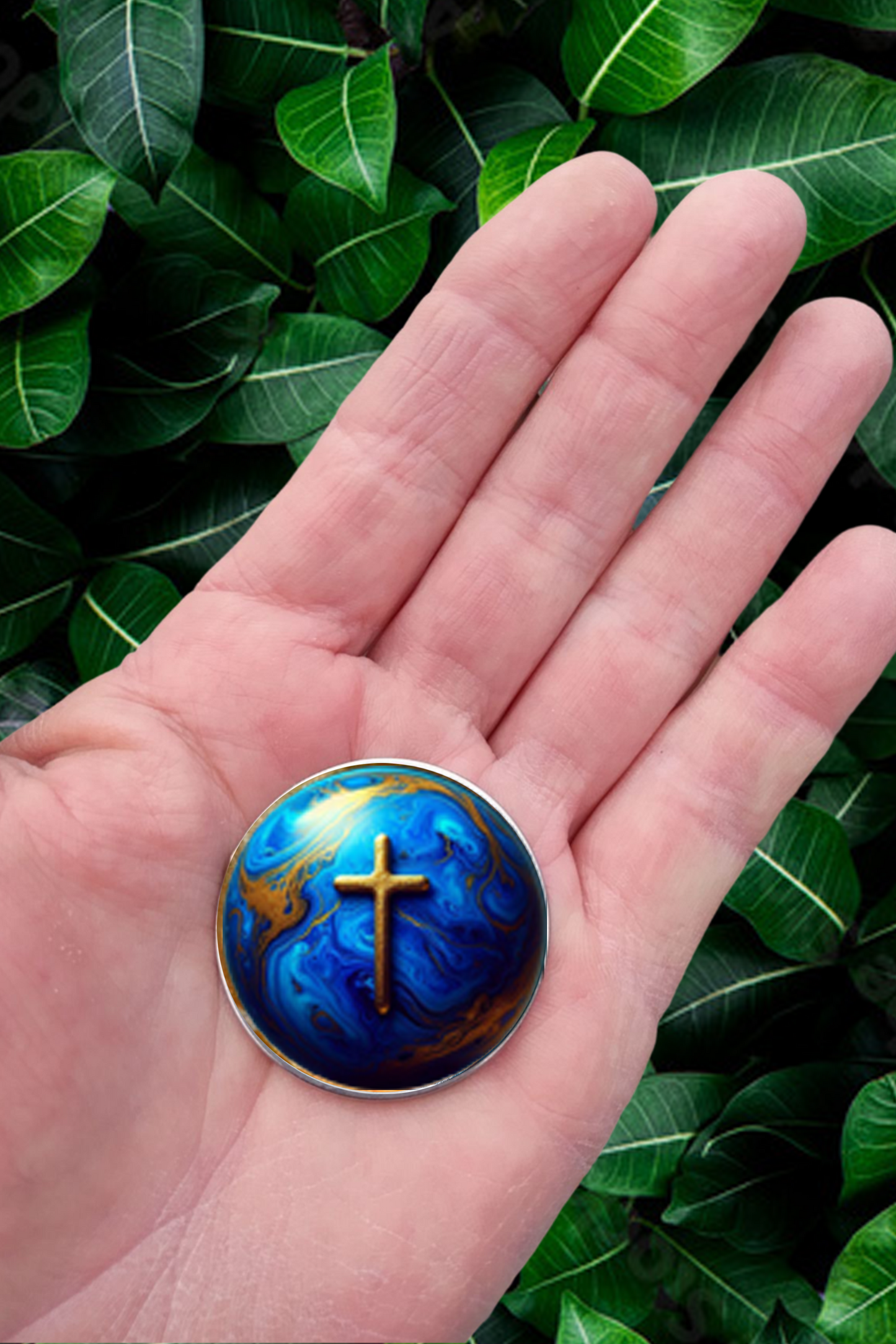 WORLD AND CROSS-BLUE-POCKET PEBBLE