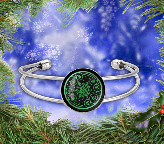 SNOWFLAKE-GREEN-CHRISTMAS-BRACELET