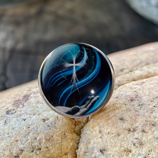 HAND AND CROSS-BLUE-LAPEL/HAT PIN