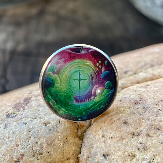 APPLE-GREEN-LAPEL/HAT PIN